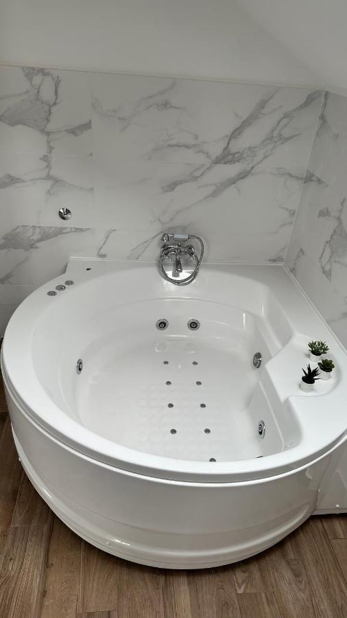 Seti Gorgeous Apartments With Jacuzzi Belgrad Exteriör bild